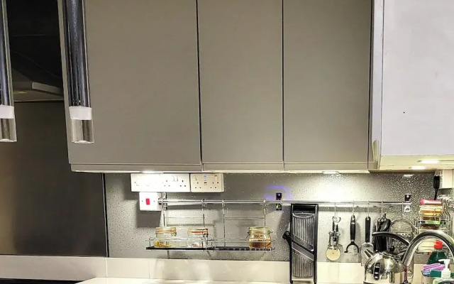 Escape the Ordinary - Dorset Village Vacation