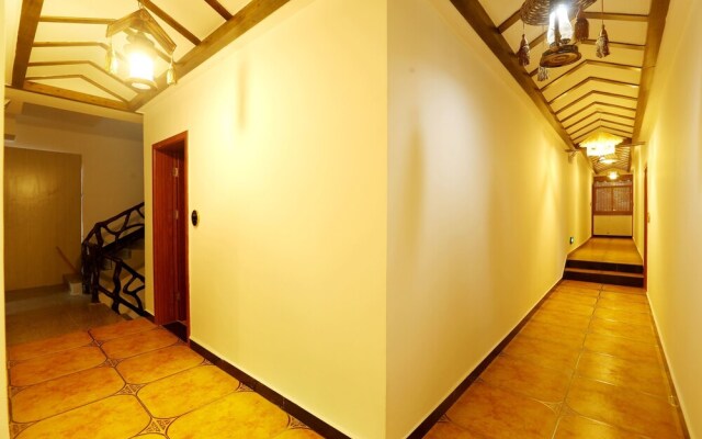 Memory of Xiangxi Humanities Theme Inn