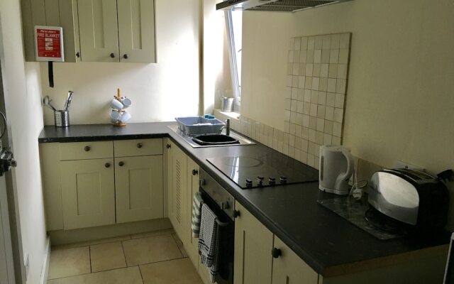Harbour Lets - New Road Apartment - Porthcawl