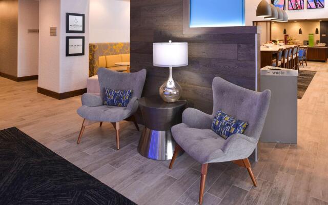 Hampton Inn & Suites Cincinnati-Mason