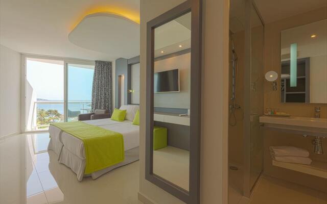 Sirenis Hotel Tres Carabelas & SPA