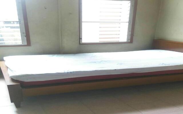 Anurak Guesthouse