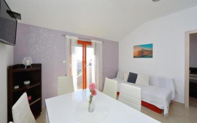 Sara Apartments