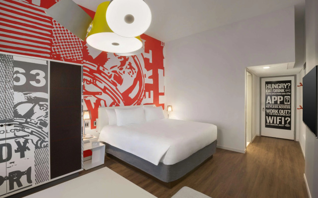 Radisson RED Minneapolis Downtown