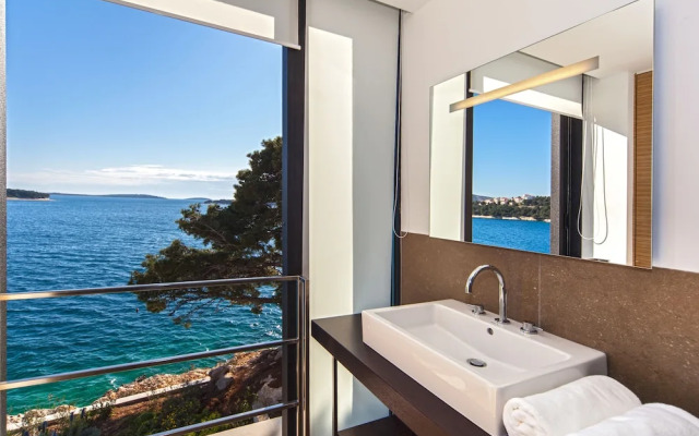 Golden Rays Luxury Villas