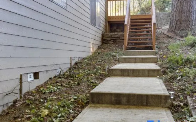 Oregon Jade Lodging