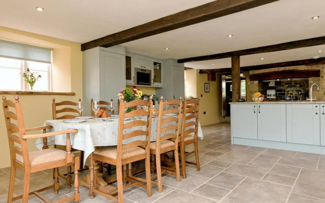The Farmhouse At Higher Westwater