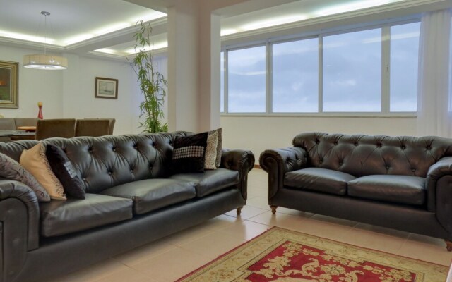 LinkHouse Wonderful Beachfront 4-BDR C11-008