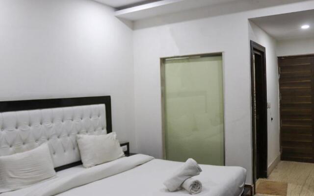 AK Continental - Mcleodganj