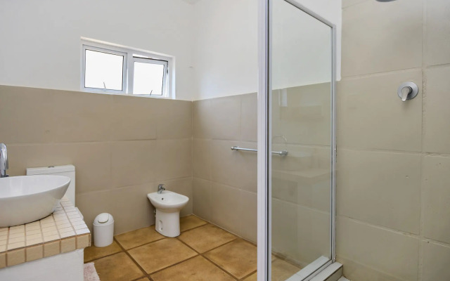 Caza Beach Guesthouse