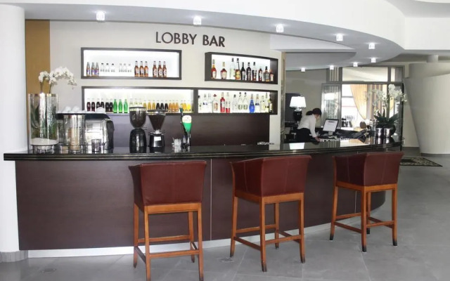 BEST WESTERN PLUS Business Faltom Hotel