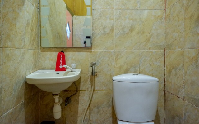 RedDoorz @ Hotel Bravo Pantai Kamali Bau Bau