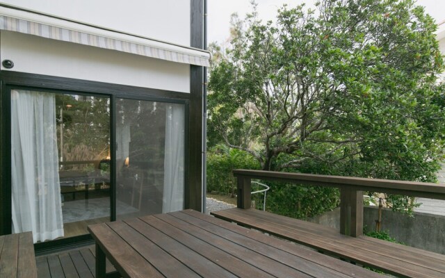 Villa Toma East