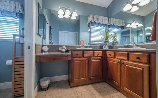 Haynesville Way 800 by White Pelican VR