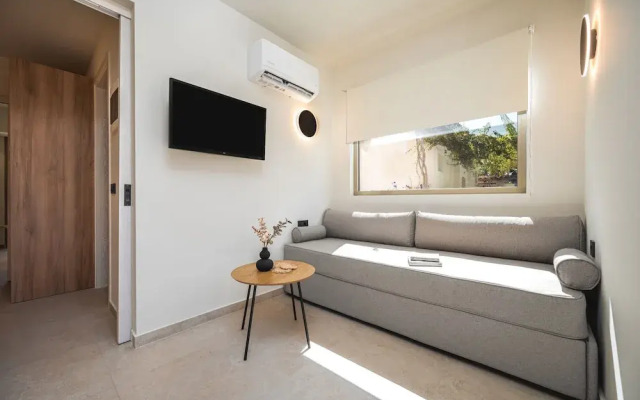 Palm Tree Beach Suites