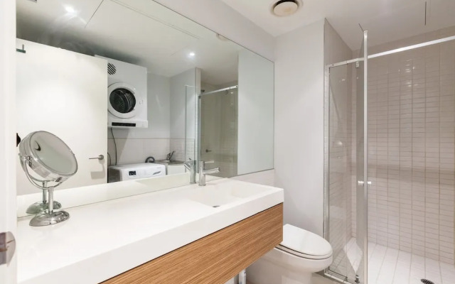MILES, 1BDR Melbourne Apartment