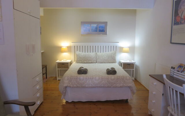 Dempseys Guest House