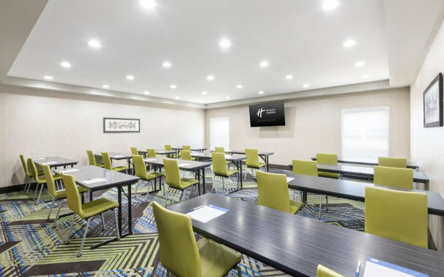 Holiday Inn Express & Suites Asheville SW - Outlet Ctr Area by IHG