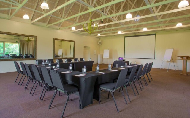 Thanda Manzi Country Hotel