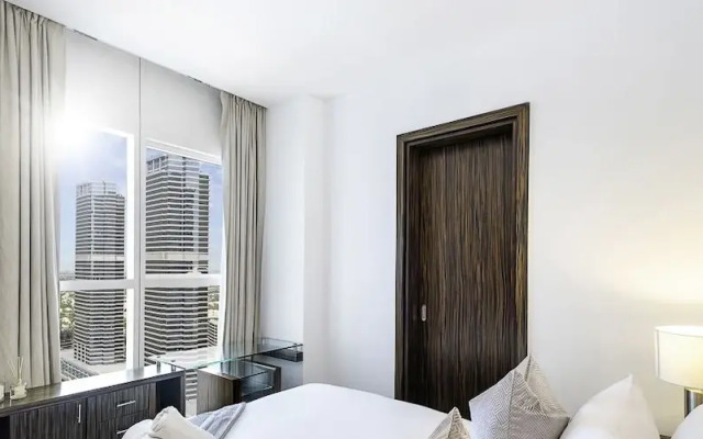 LUX  The Bonnington JLT Suite 2