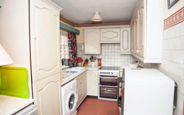 Dorrington Court