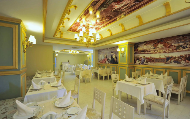 Seaden Corolla Hotel