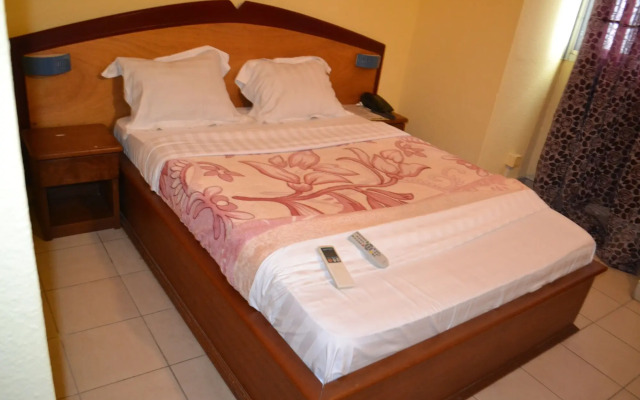 Hôtel Akena City