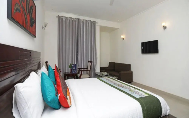 OYO 11872 Heaven Inn