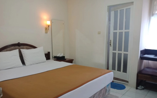 Hotel Monika by ZUZU