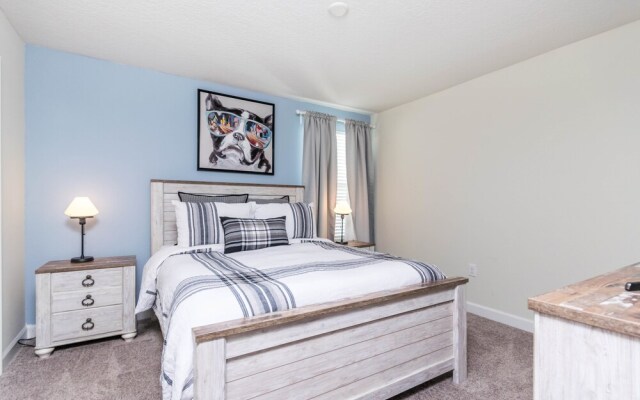 1669 Moonvalley Drive