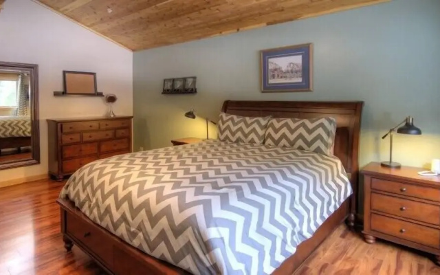Scenic Wonders Dogwood Manor 3 Bedrooms