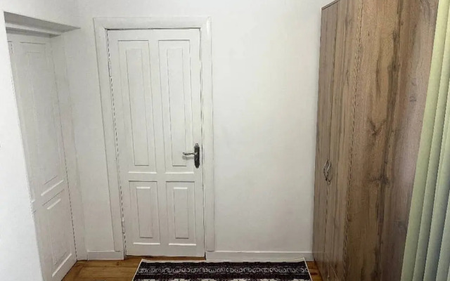 Family Guest House & Hostel