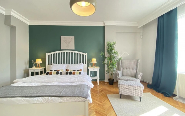 Lovely Flat with Central Location in Fatih