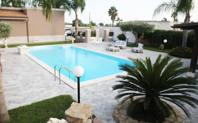 Belvilla by OYO Villa Flora