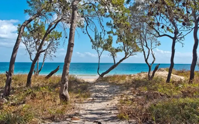 Moreton Island Accommodation Bali House
