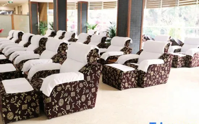 Zhangzhou Longjia Hotel