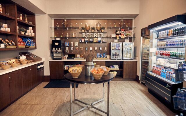 Embassy Suites by Hilton Los Angeles Downey