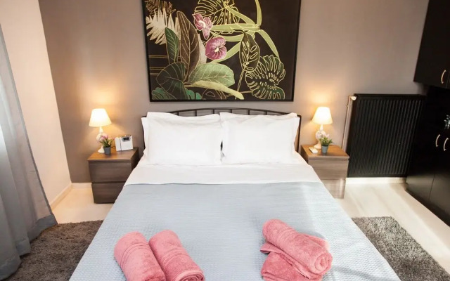 Glamorous Modern Aprt in Palaio Faliro