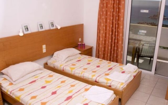 Hotel Pantheon, Kefalos