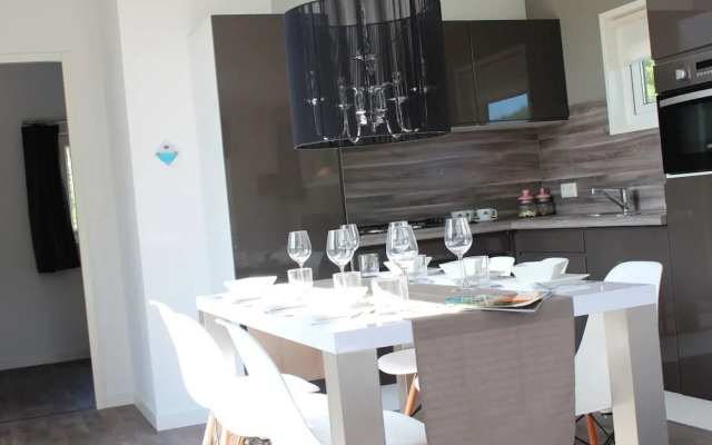 Light Bungalow With Dishwasher, Near Maastricht