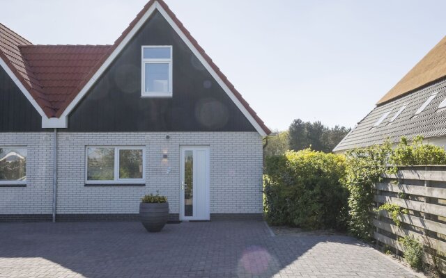 Comfortable Holiday Home in Texel Near Sea