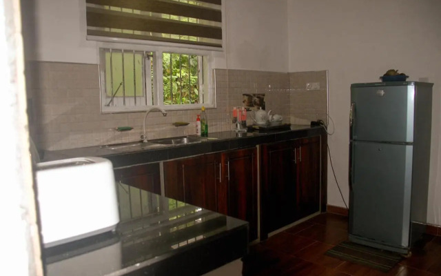 The Breeze Pinnawala Homestay