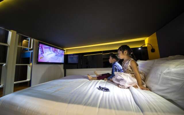 CUBE Family Boutique Capsule Hotel