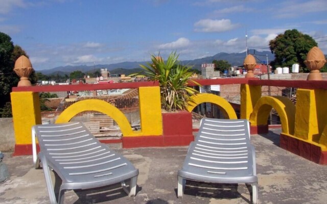 Hostal Fernando y Mayan