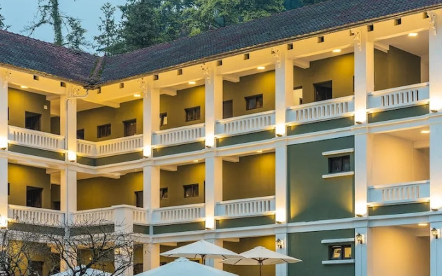 hotelImage