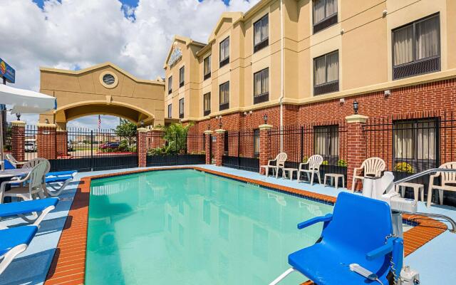 Comfort Inn & Suites Port Arthur-Port Neches