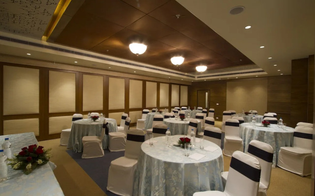 Leisure Inn Grand Chanakya