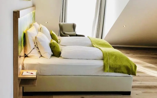 Four Stars by City Hotel