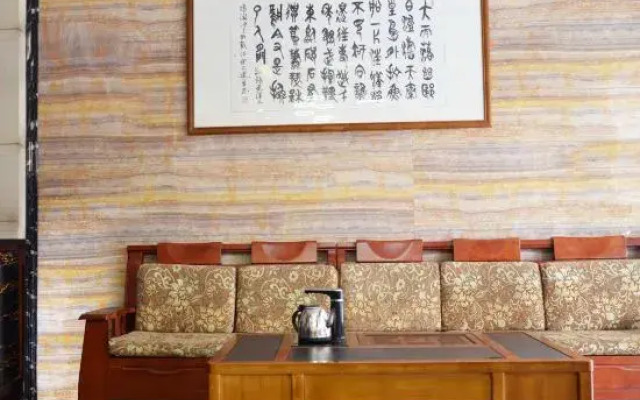 Guilin Hongxuan Hotel (Huaniao Market University of Technology)