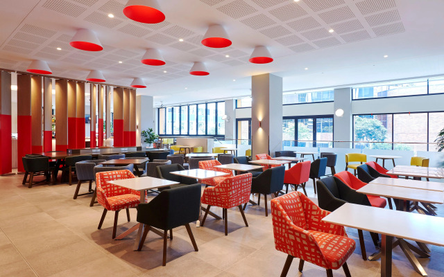Holiday Inn Express Brisbane Central by IHG